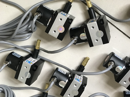 ���Kʽλ�ƾ��a�����x��ηN��̖�ϑ�(y��ng)ԓע���Ď��c(di��n)��  